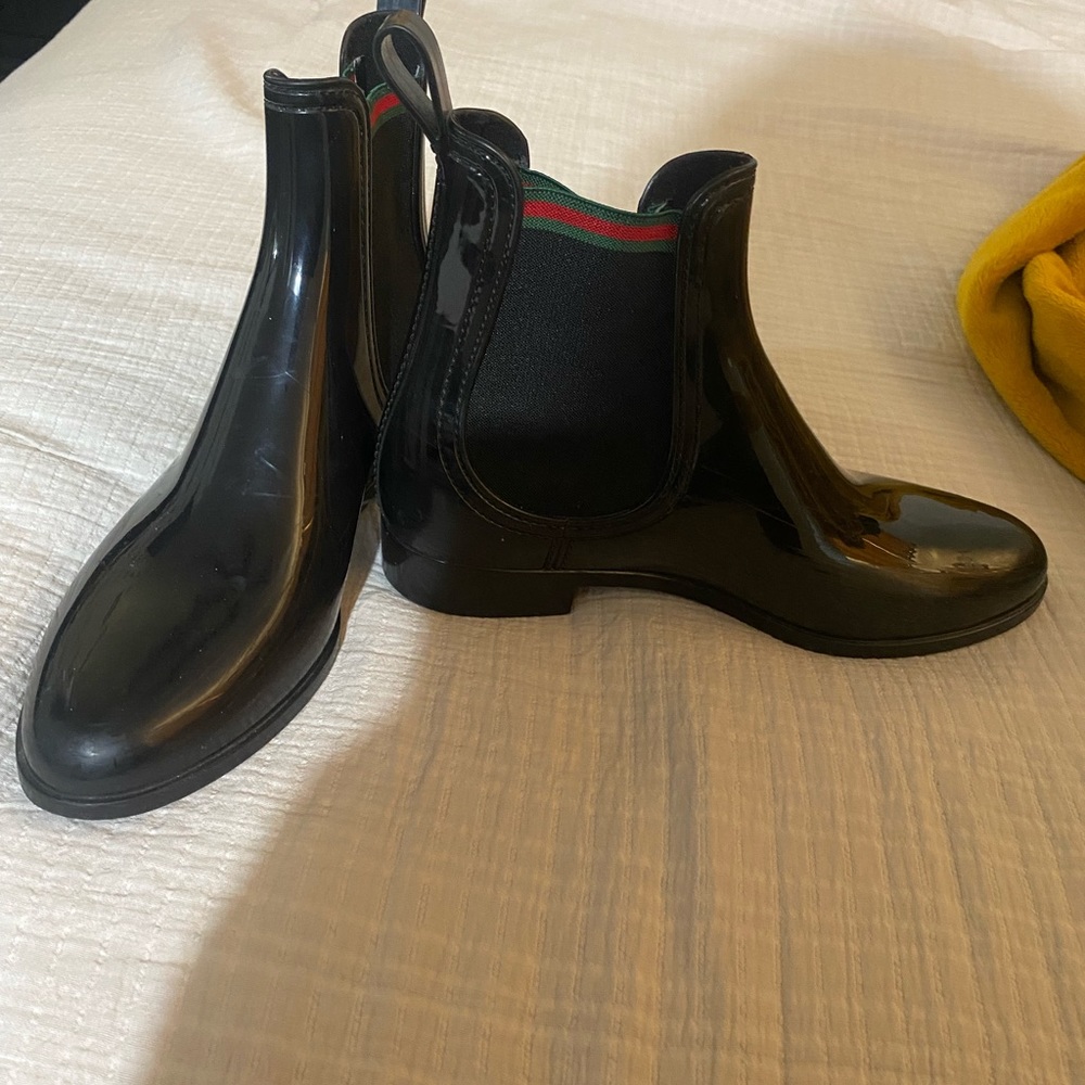 Gucci Rainboots size 9